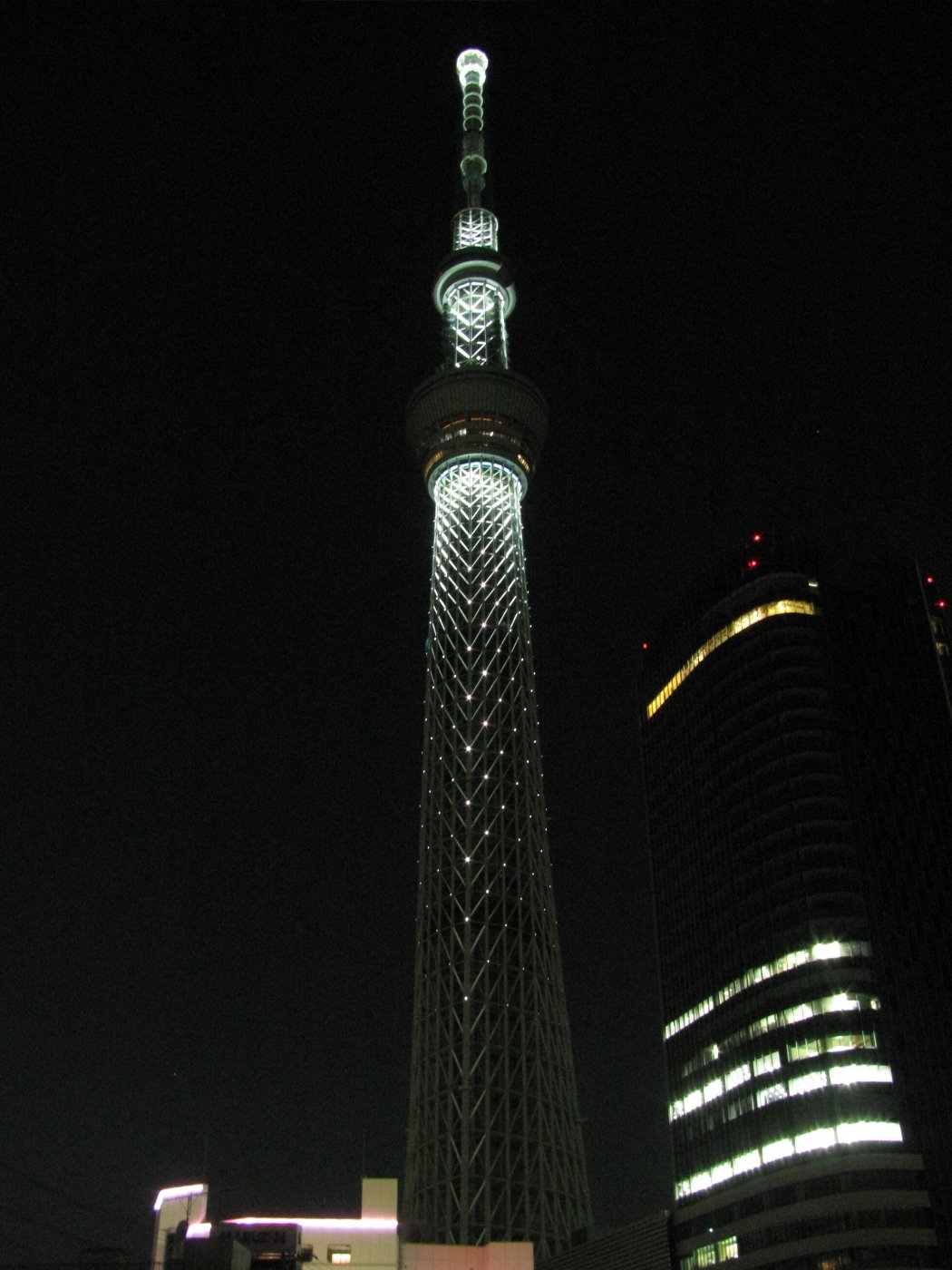 Tokyo Skytree, visible from the Oshiage neighborhood near Daikoku-yu
